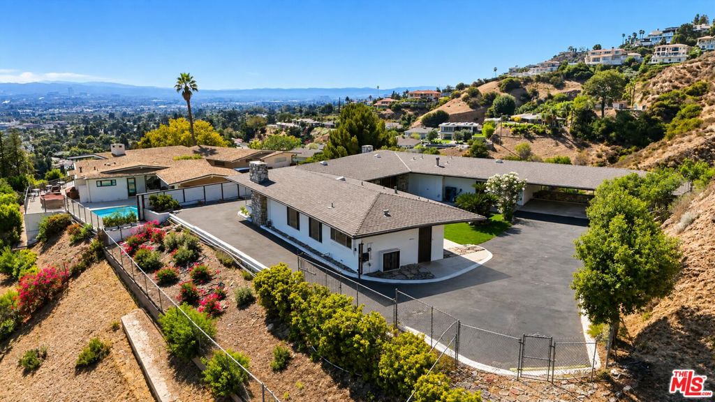 1682 Larco Way