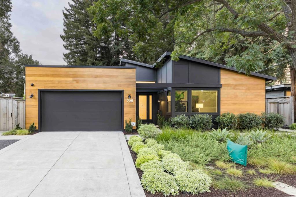 725 Evergreen Street
