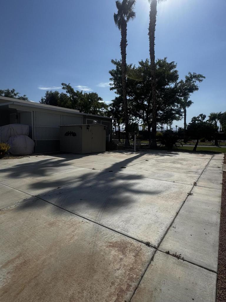84136 Avenue 44 141