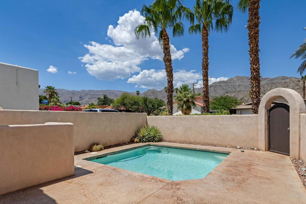 54220 Avenida Carranza