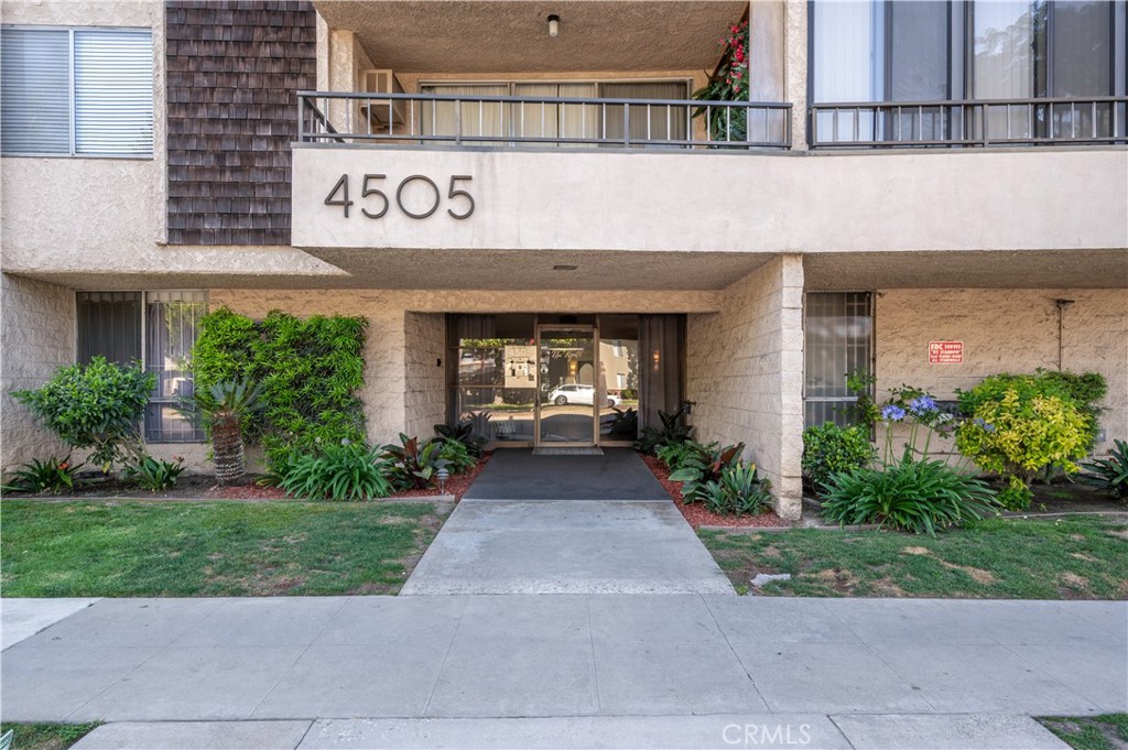4505 California 402