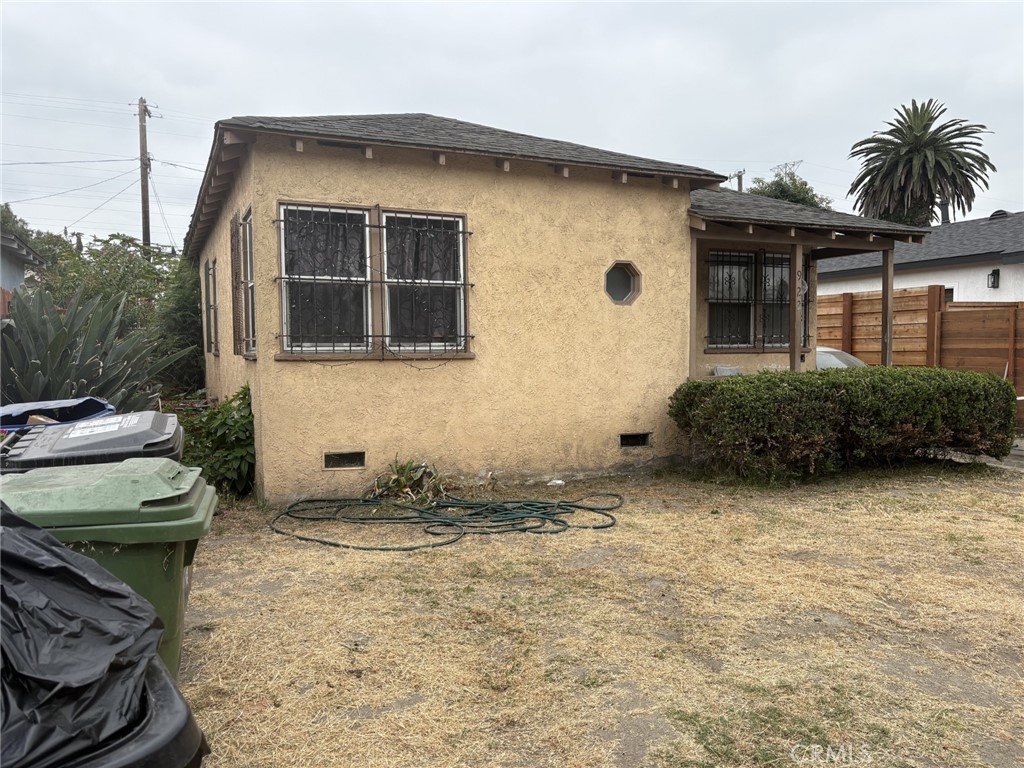 922 E 97th