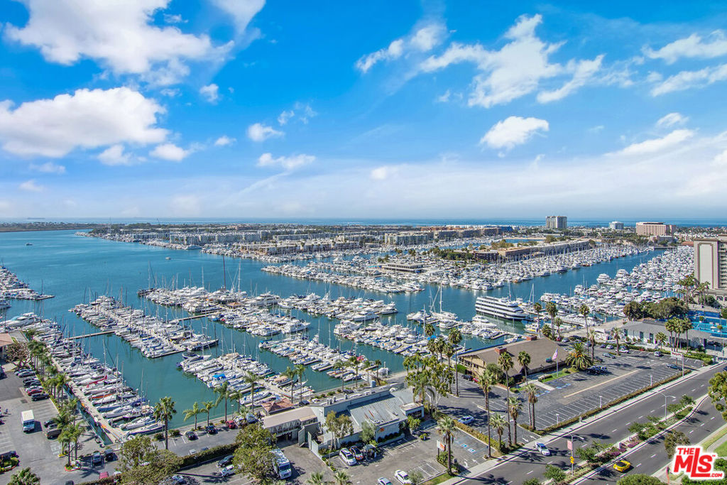 13650 Marina Pointe Drive 1603