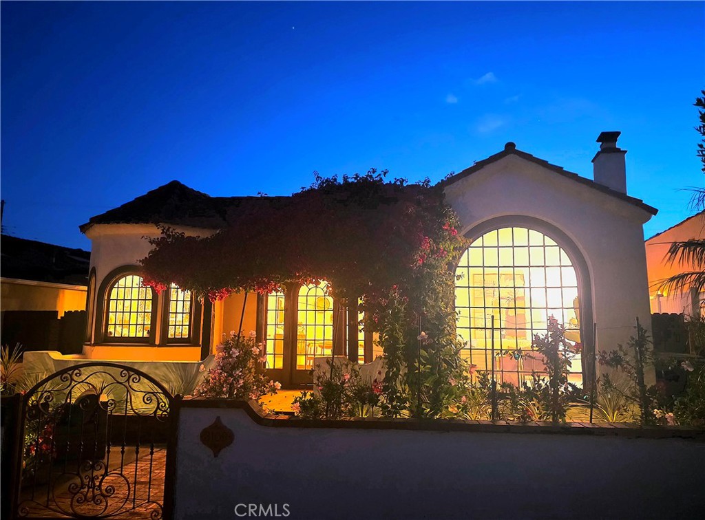 3109 Stanford Avenue