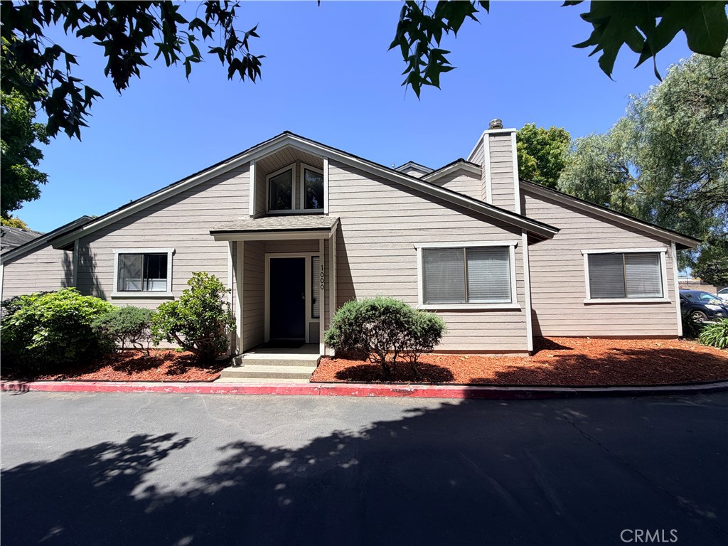 1000 W Chestnut Avenue