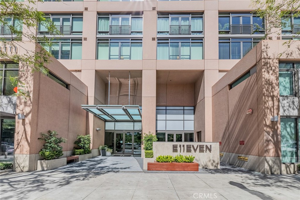 1111 S Grand Avenue 518