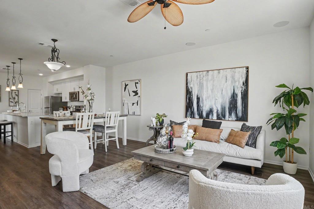 1207 Paseo Seashore 77