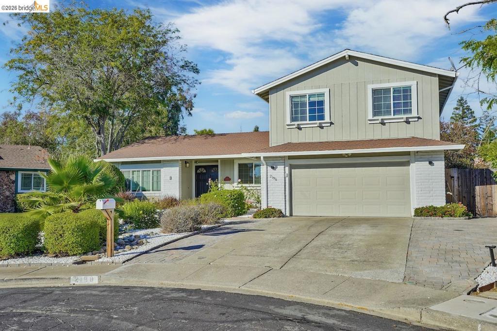 2198 La Orinda