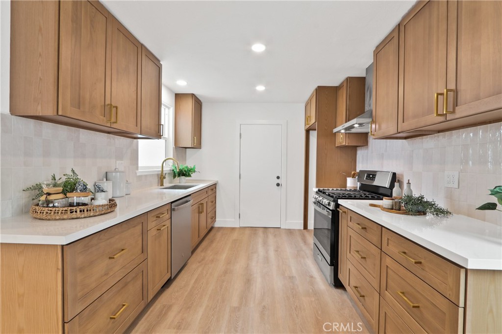 802 Bejay Place