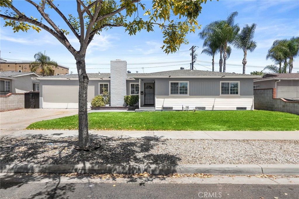 1432 S Kenmore