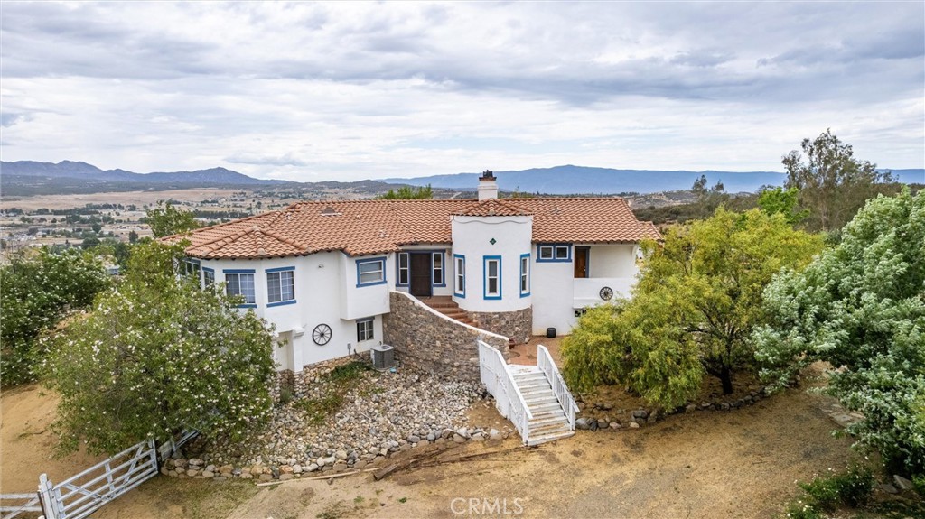 49185 Tomahawk Court
