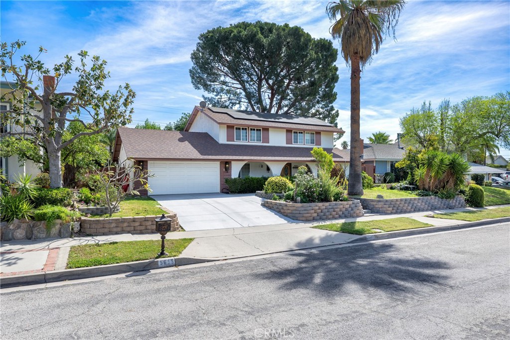 5655 Stanton