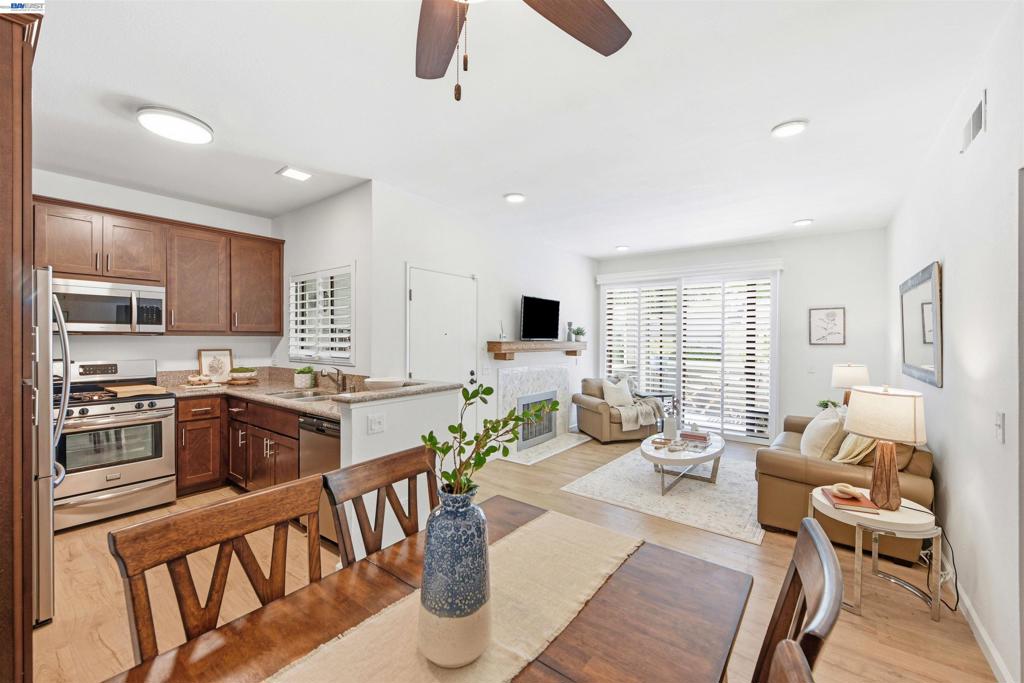 3655 Birchwood Ter 112