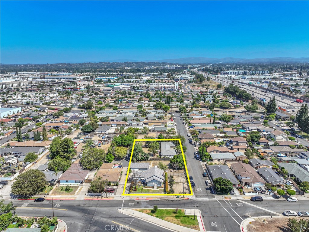 607 W La Jolla