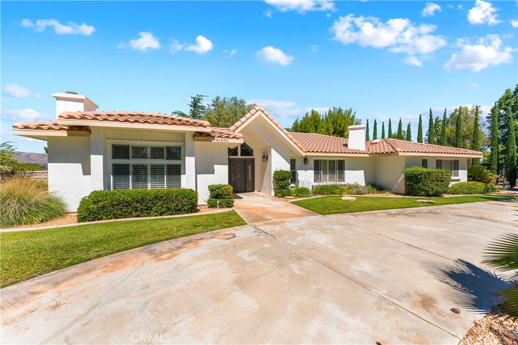 41901 Calle Clarita