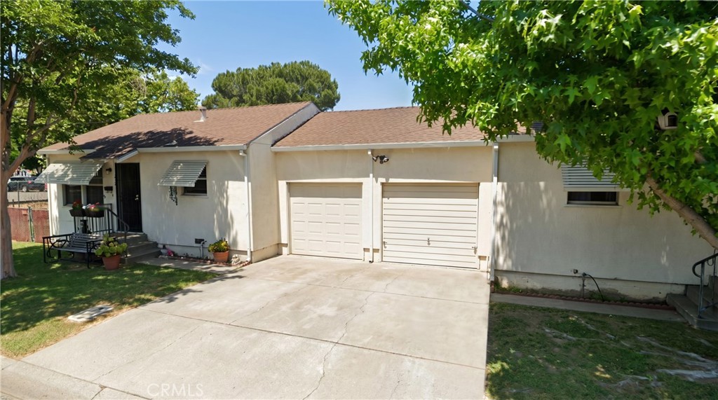 727 Ellis