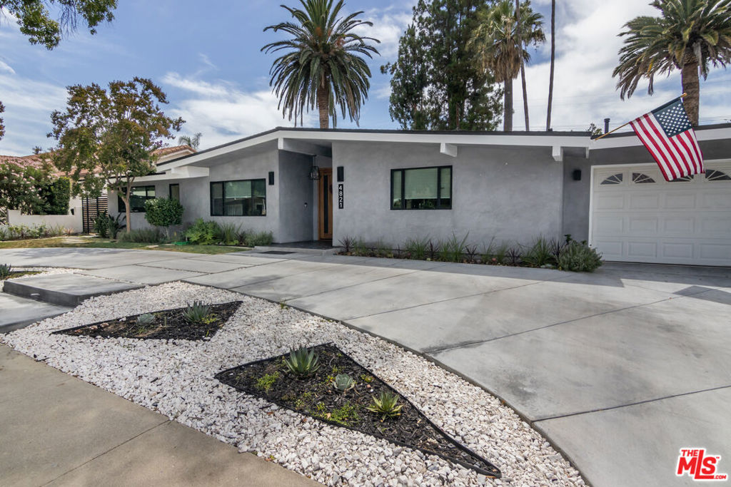 4821 Heaven Avenue