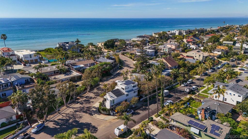 438 La Mesa Ave