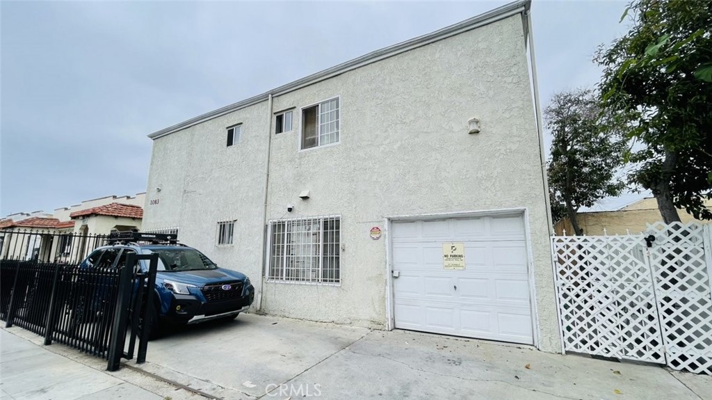 1083 Gaviota Avenue