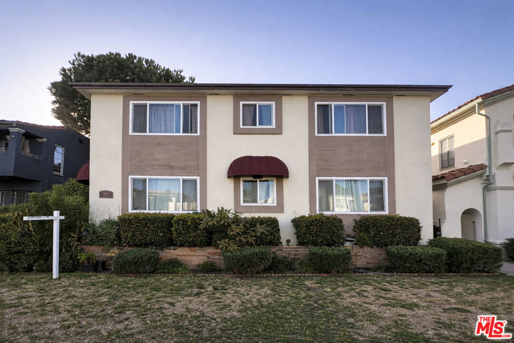 447 S Palm Drive 6