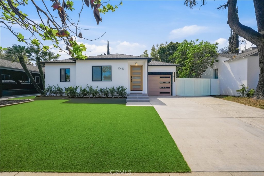 17420 Collins