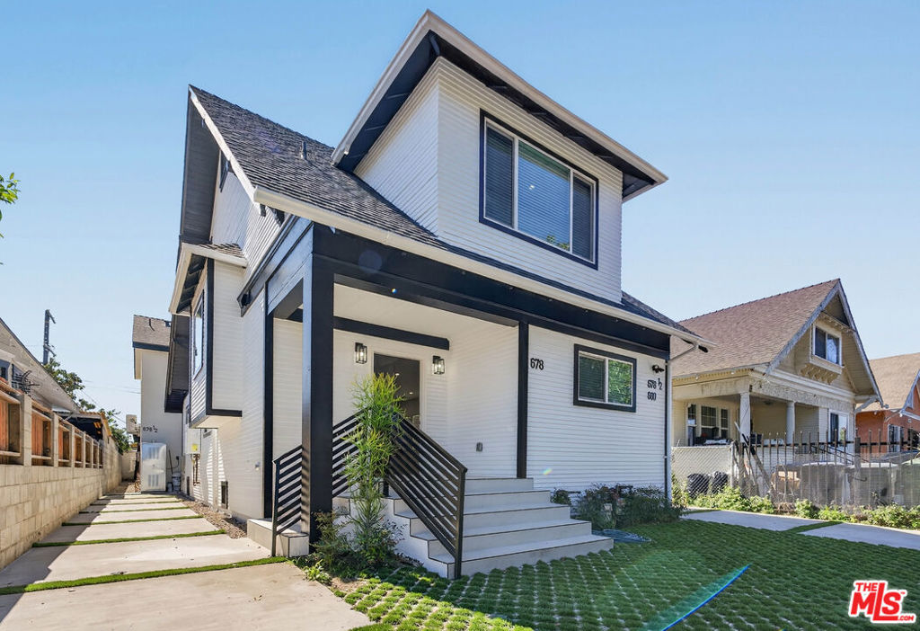 678 E 45th Street