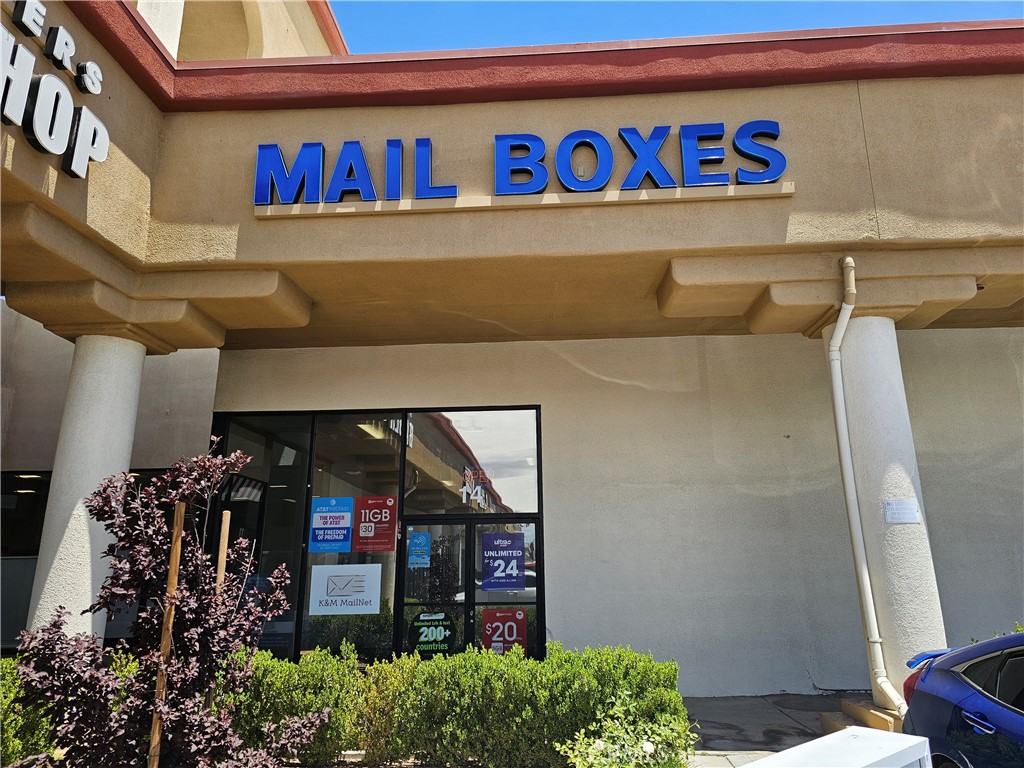 3005 E Palmdale Boulevard E 14