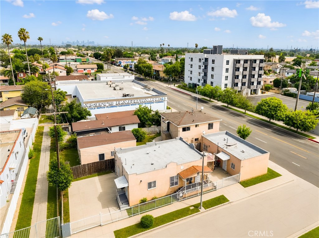 251 E 105th