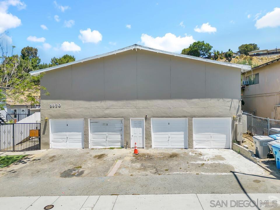 5920 Streamview Dr