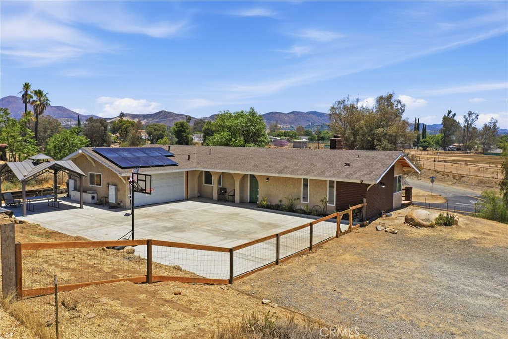 21280 Cielo Vista