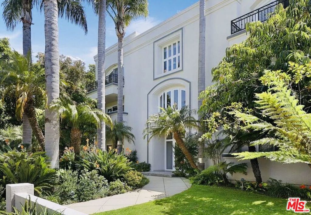 446 San Vicente Boulevard 107