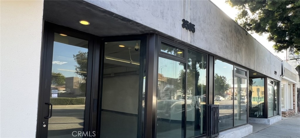 3505 W Beverly Boulevard