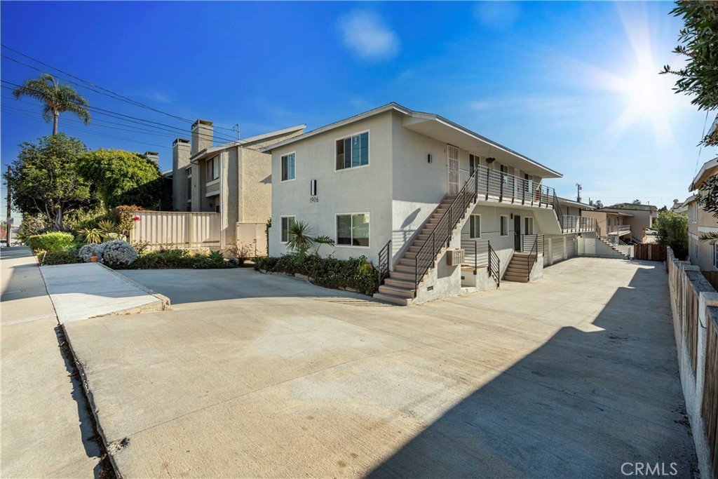 1906 Carnegie Lane E