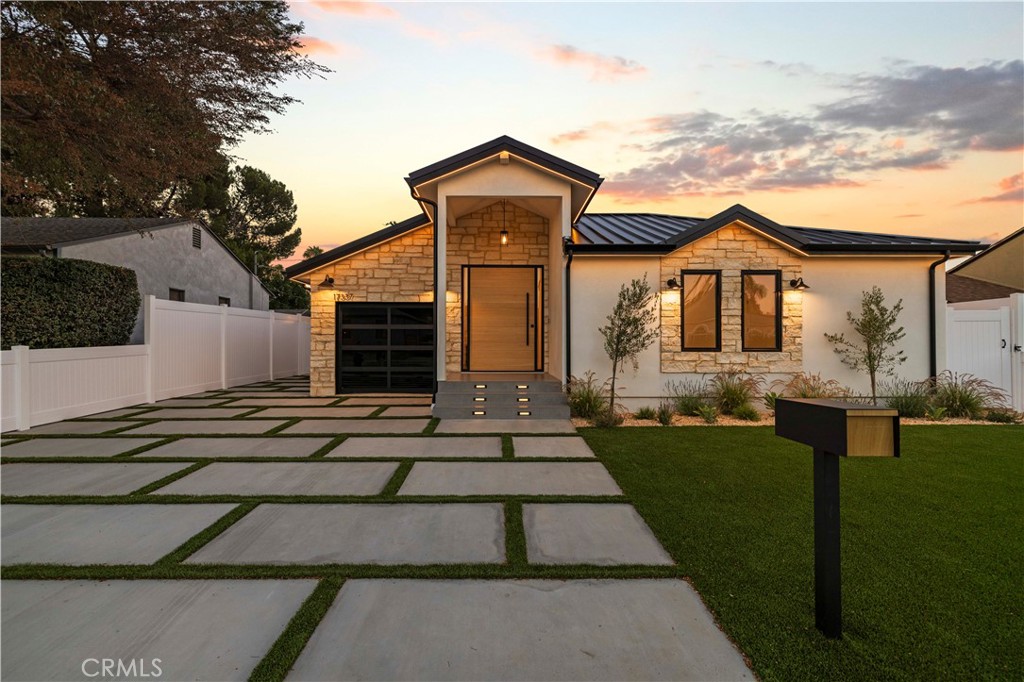 17337 Tiara Street