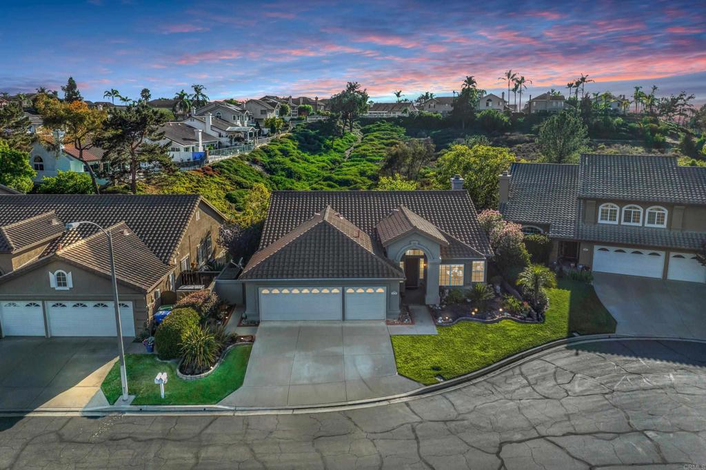 4976 Skyhawk Way