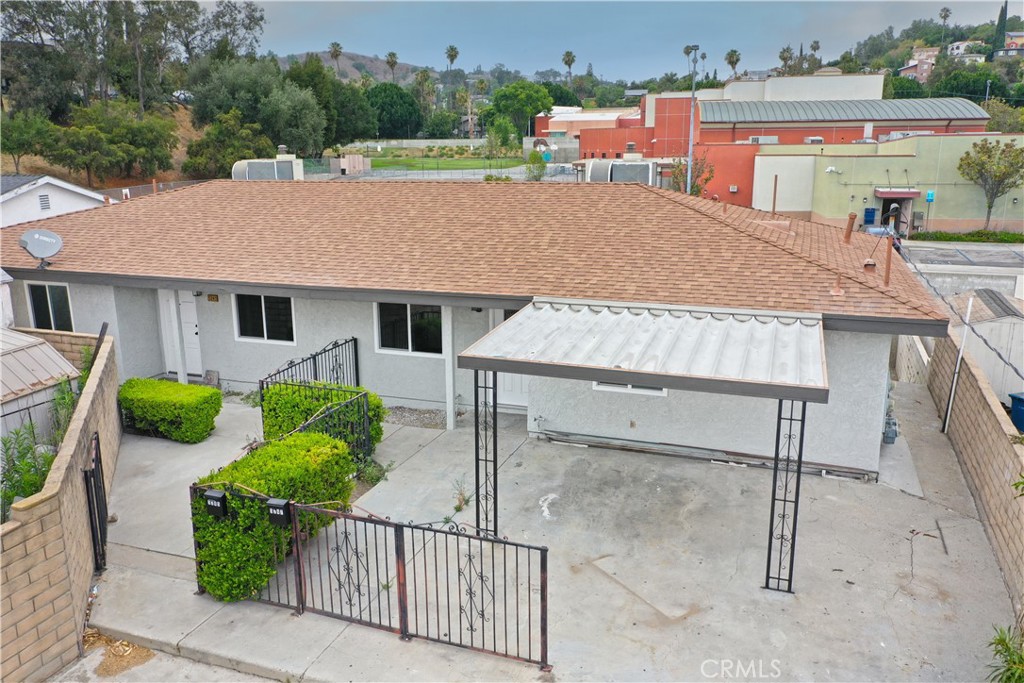 5245 Navarro