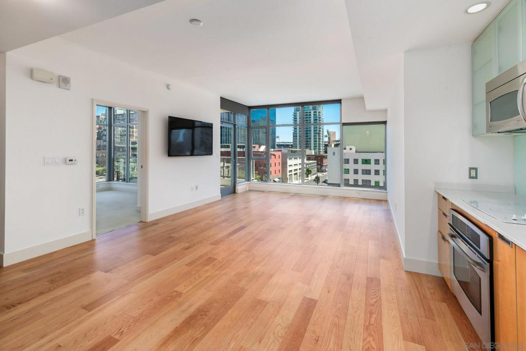 575 6th Ave 404