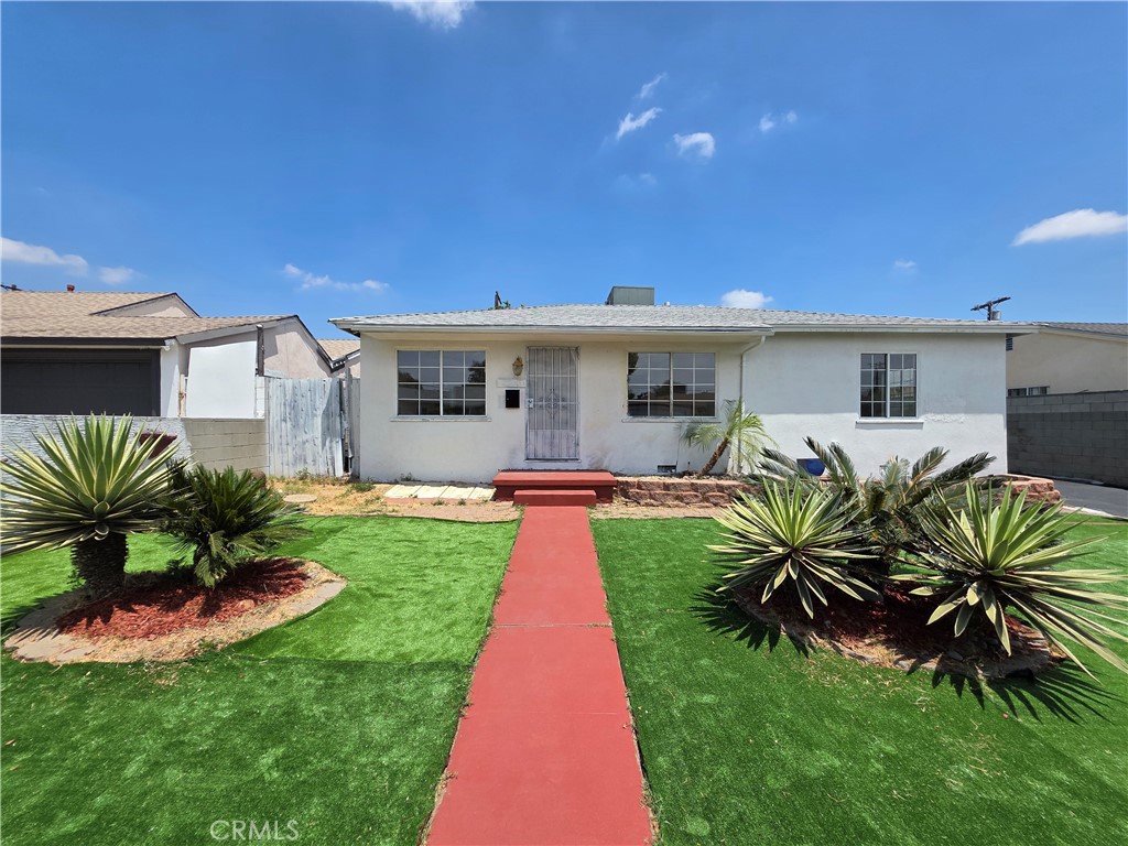 8834 Stansbury