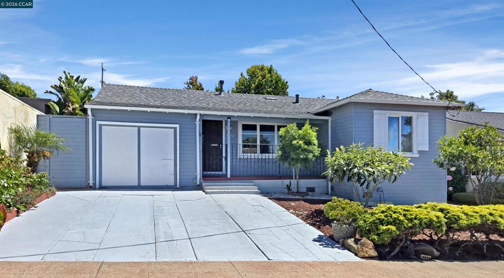 5512 Santa Cruz Ave