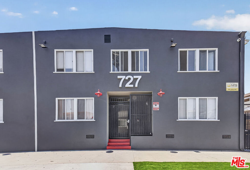 727 Olive Avenue