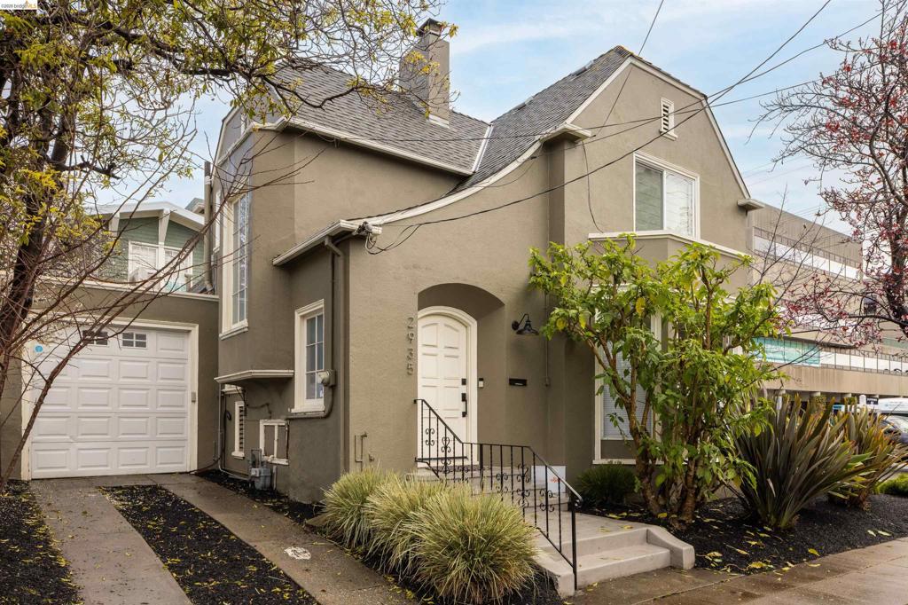 2935 Florence