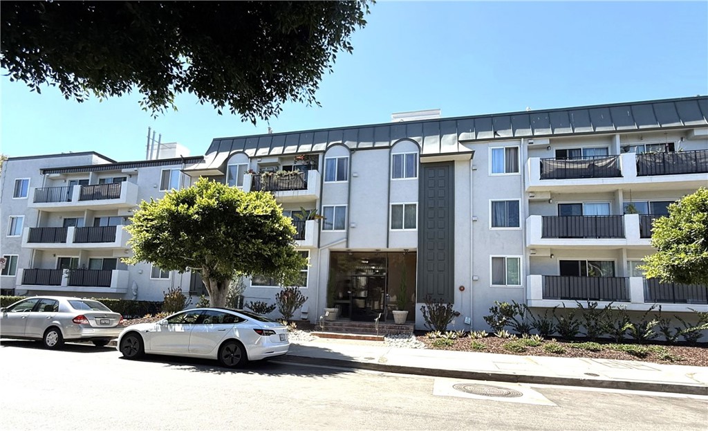 8163 Redlands