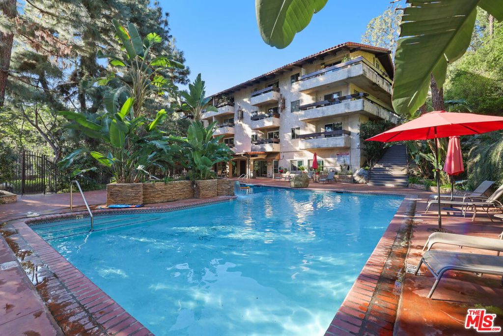 2700 Cahuenga Boulevard 2217