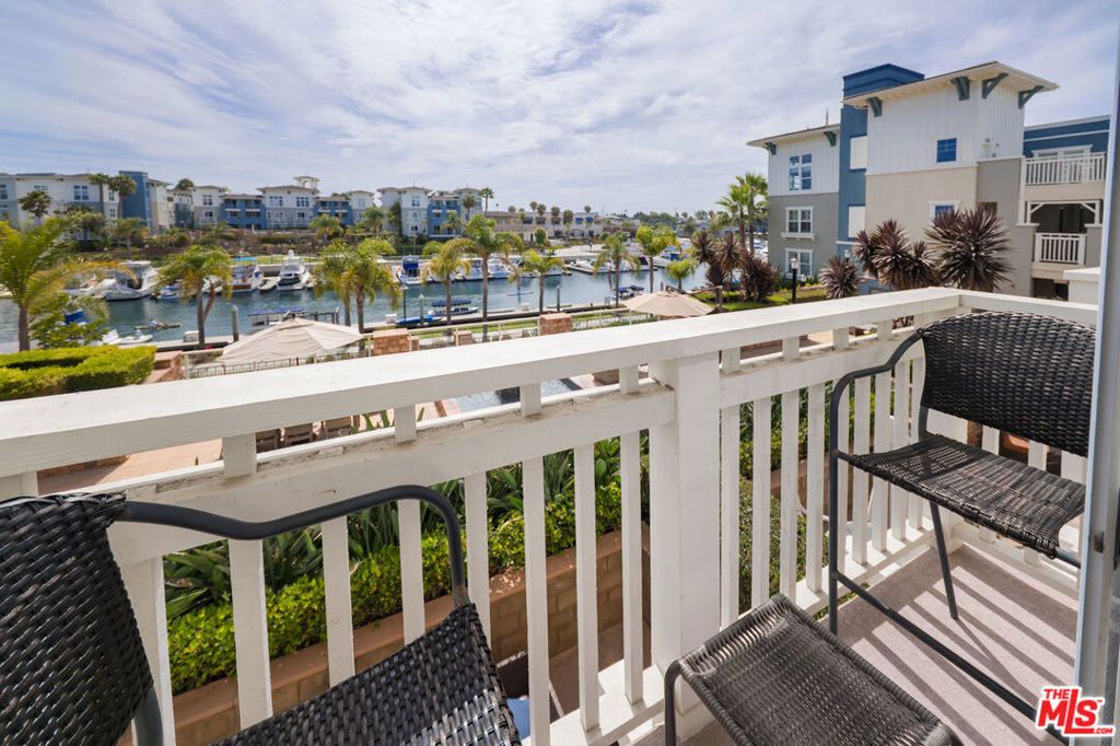 1542 Seabridge Lane