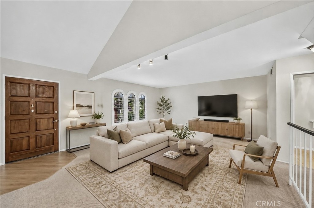 3431 Artesia 21