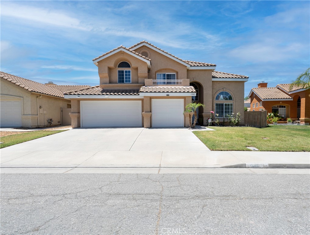 1348 Avenida Roundelay