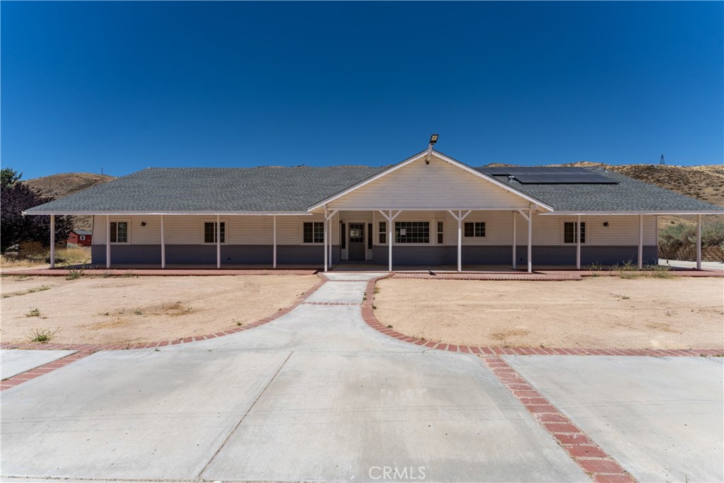 6221 Elizabeth Lake Road