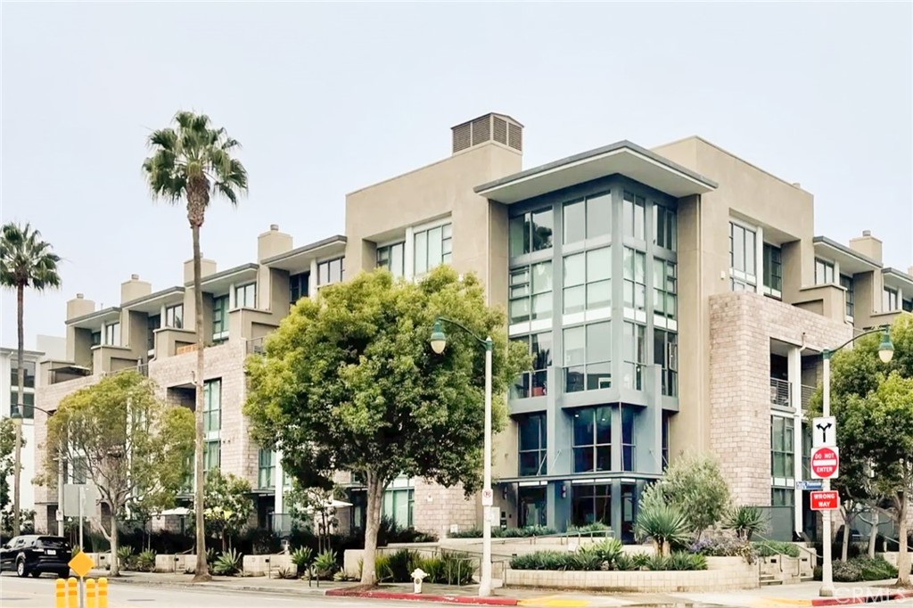13045 Pacific Promenade 303