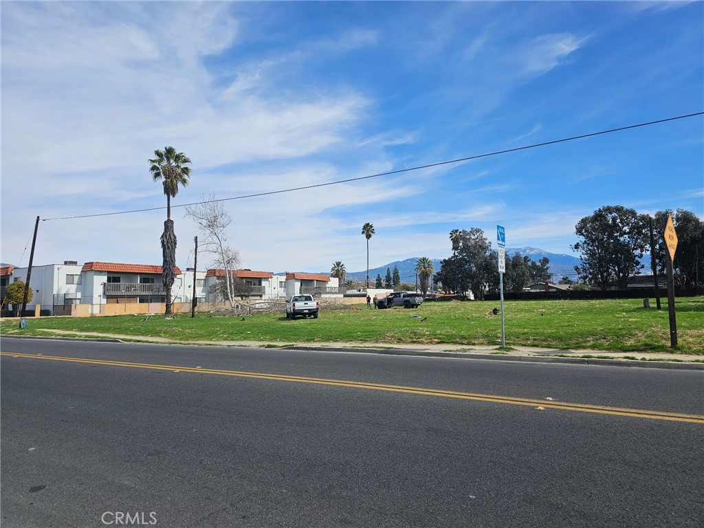 160 S San Jacinto
