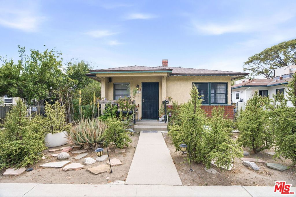 2018 W Glenoaks Boulevard